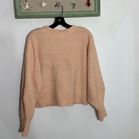 H&M sparkle button boxy cardigan light apricot women’s small v neck euc - Picture 7 of 9